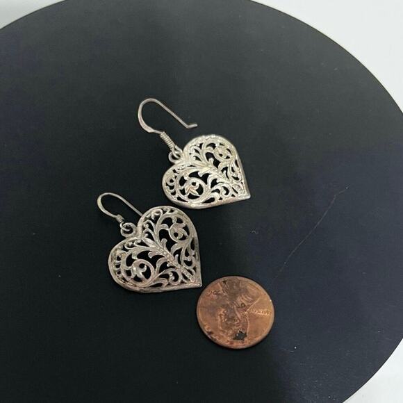 Vintage Signed Estate Hammered 925 Sterling Silver Filigree Heart Shaped Dangle - Picture 8 of 8